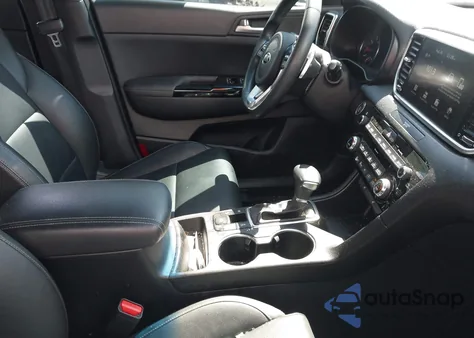 2021 Kia Sportage S z USA, uszkodzony, nr VIN KNDP6CAC9M7854585